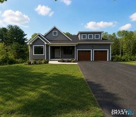 580R South Main Street, Manchester, CT 06040
