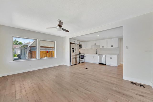 609 25TH AVENUE W, Bradenton, FL 34205