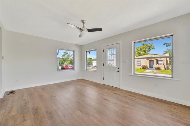 609 25TH AVENUE W, Bradenton, FL 34205