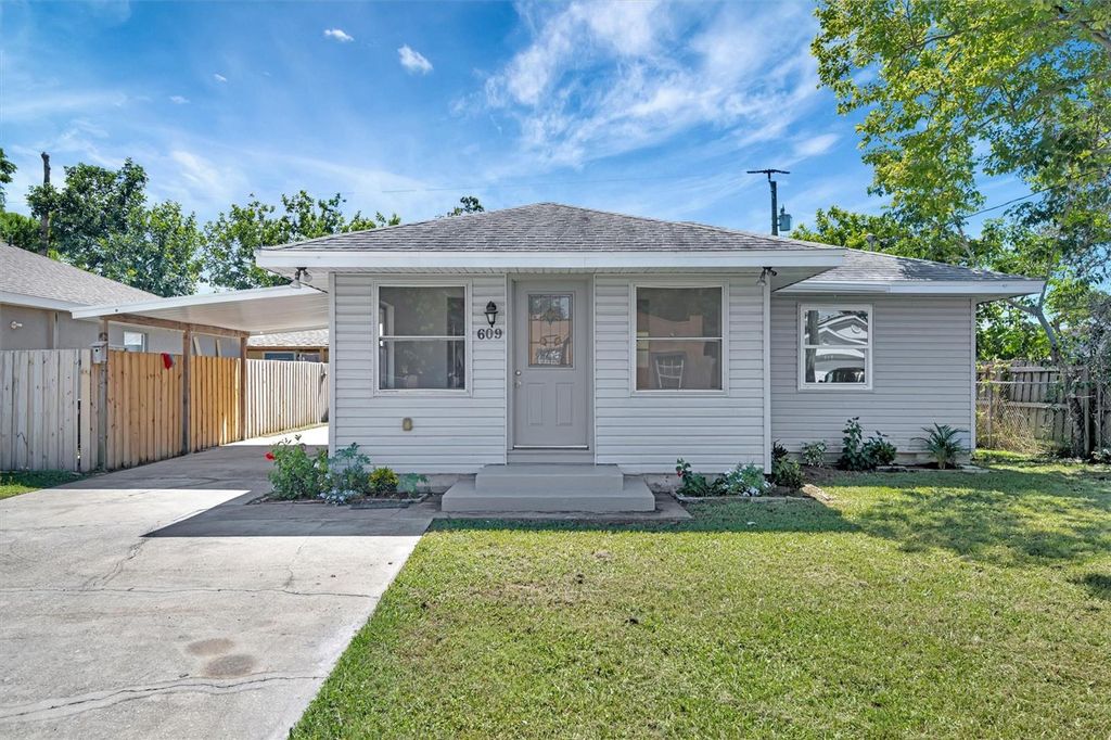 609 25TH AVENUE W, Bradenton, FL 34205