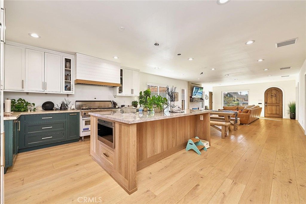 529 W Whiting, Fullerton, CA 92832 — exterior