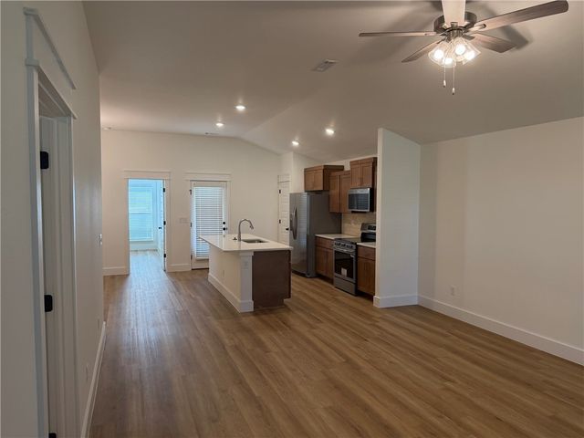 3708 N Wiley Drive, Siloam Springs, AR 72761