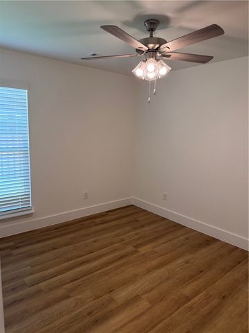 3708 N Wiley Drive, Siloam Springs, AR 72761
