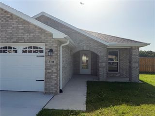 3708 N Wiley Drive, Siloam Springs, AR 72761