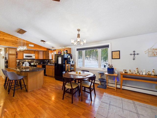 10719 N Oak Ridge Dr, Hayward, WI 54843