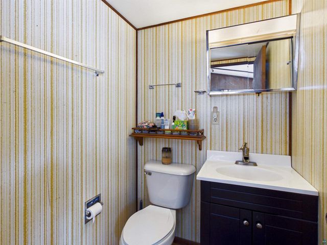 10719 N Oak Ridge Dr, Hayward, WI 54843