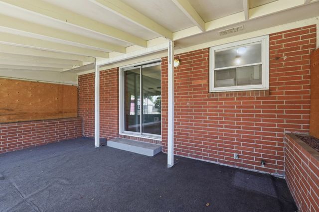 511 W Columbia Ave, Spokane, WA 99205