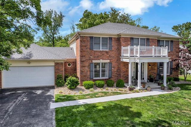 15049 Manor Creek Drive, Chesterfield, MO 63017