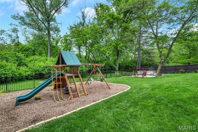 15049 Manor Creek Drive, Chesterfield, MO 63017