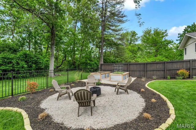 15049 Manor Creek Drive, Chesterfield, MO 63017