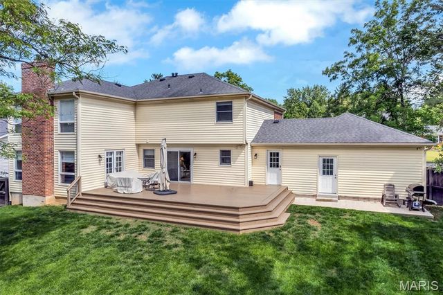 15049 Manor Creek Drive, Chesterfield, MO 63017