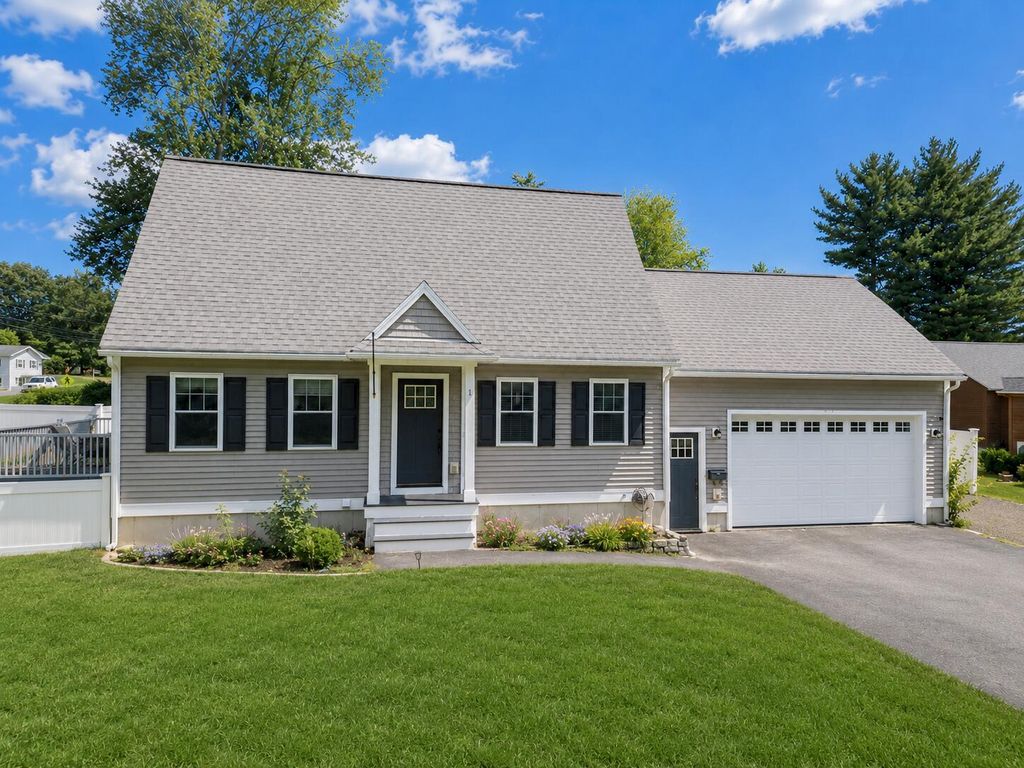1 Ura Street, Saco, ME 04072 — exterior