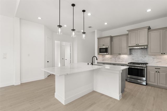 18126 Scarlett Hummingbird Court, Conroe, TX 77302