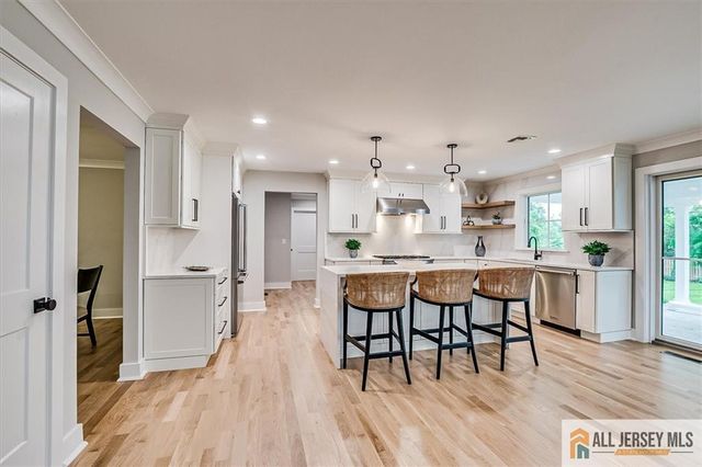 569 Riverside Drive, Princeton, NJ 08540