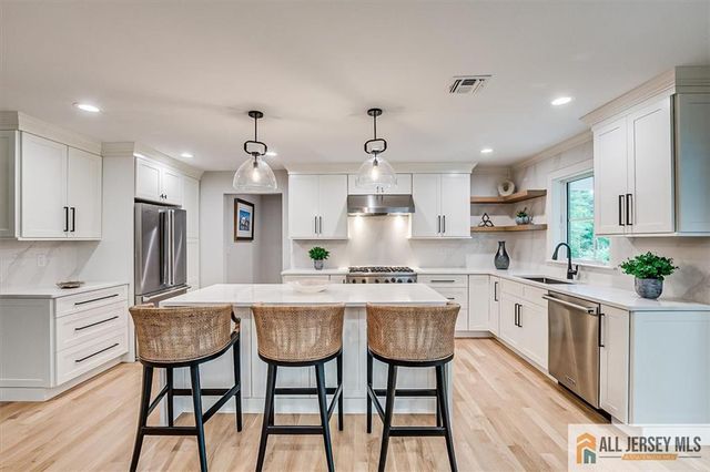 569 Riverside Drive, Princeton, NJ 08540