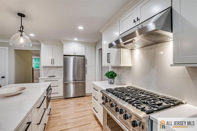 569 Riverside Drive, Princeton, NJ 08540