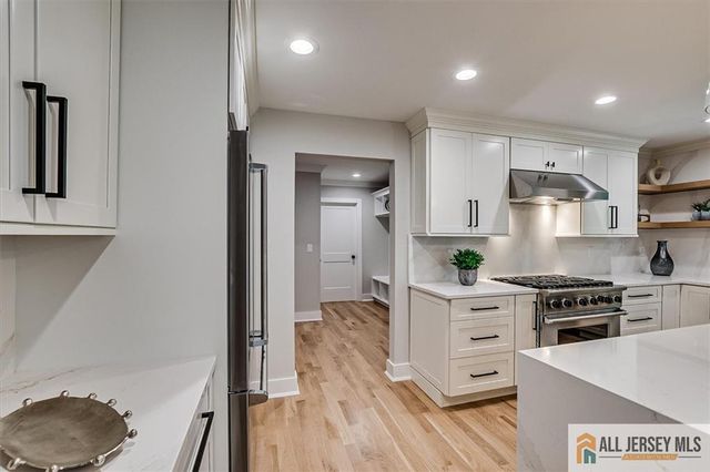 569 Riverside Drive, Princeton, NJ 08540