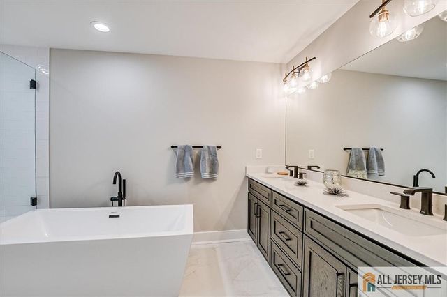 569 Riverside Drive, Princeton, NJ 08540