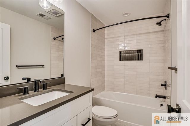 569 Riverside Drive, Princeton, NJ 08540