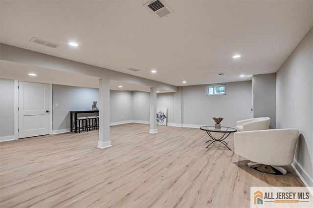 569 Riverside Drive, Princeton, NJ 08540