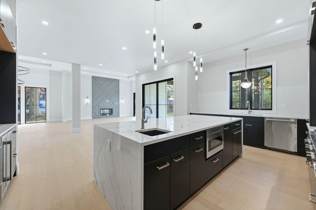 121 ENGLE ST, Cresskill, NJ 07626