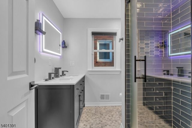 33 Highland Ave, Maplewood Twp., NJ 07040