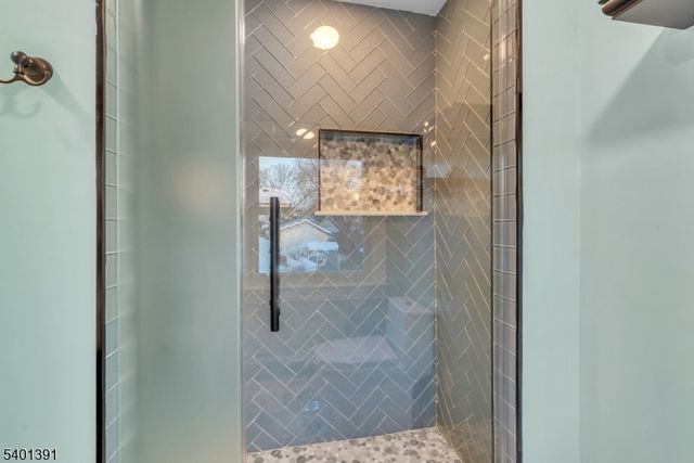 33 Highland Ave, Maplewood Twp., NJ 07040