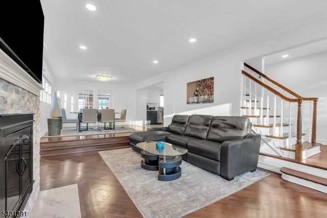 33 Highland Ave, Maplewood Twp., NJ 07040