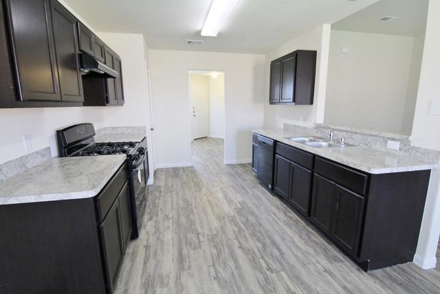 29 Catalina Court, Manvel, TX 77578