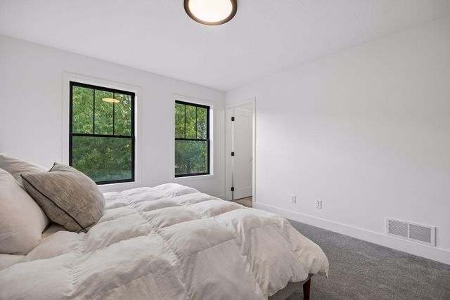 18806 South Lane, Minnetonka, MN 55345