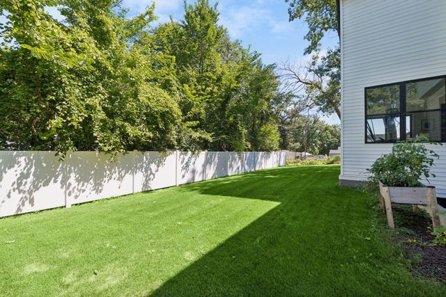 18806 South Lane, Minnetonka, MN 55345