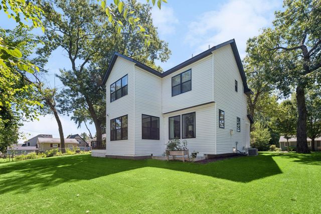 18806 South Lane, Minnetonka, MN 55345