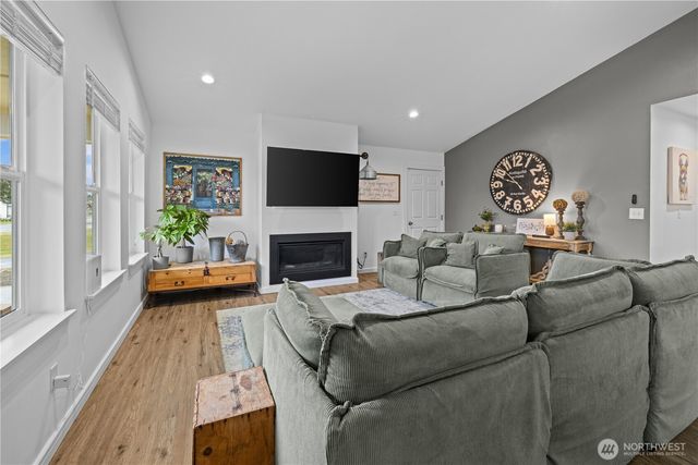 492 Ensign Avenue NW, Ocean Shores, WA 98569