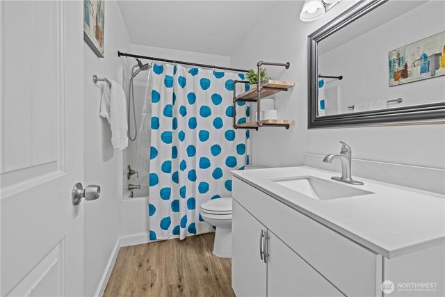 492 Ensign Avenue NW, Ocean Shores, WA 98569