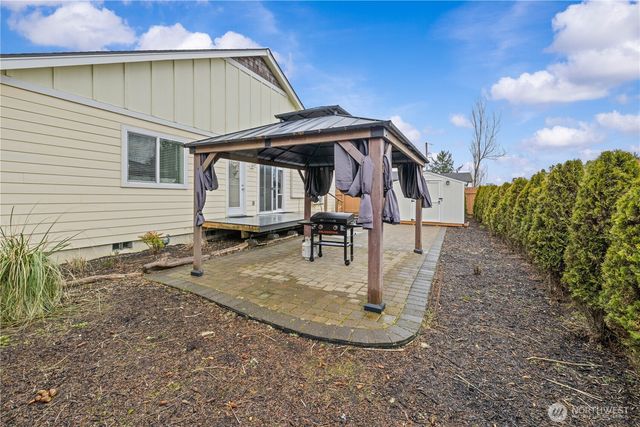 492 Ensign Avenue NW, Ocean Shores, WA 98569