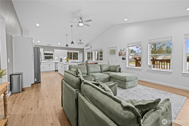 492 Ensign Avenue NW, Ocean Shores, WA 98569