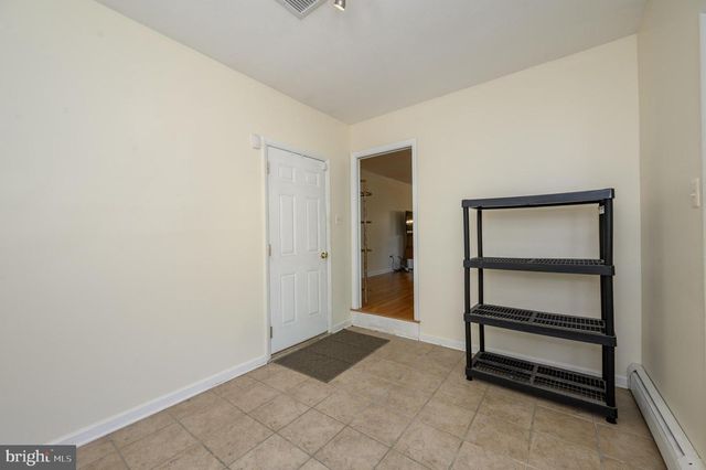 4 HICKORY HILL DR, Ewing, NJ 08618