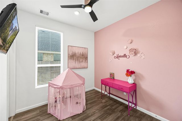 35425 Woodtrace Circle, Pinehurst, TX 77362