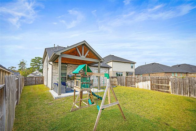 35425 Woodtrace Circle, Pinehurst, TX 77362