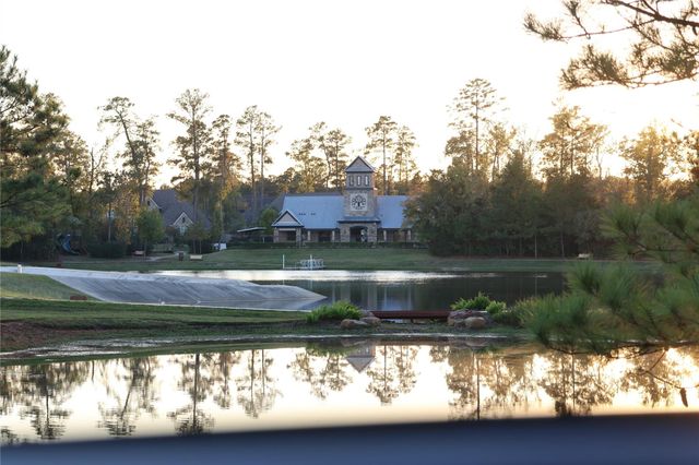 35425 Woodtrace Circle, Pinehurst, TX 77362