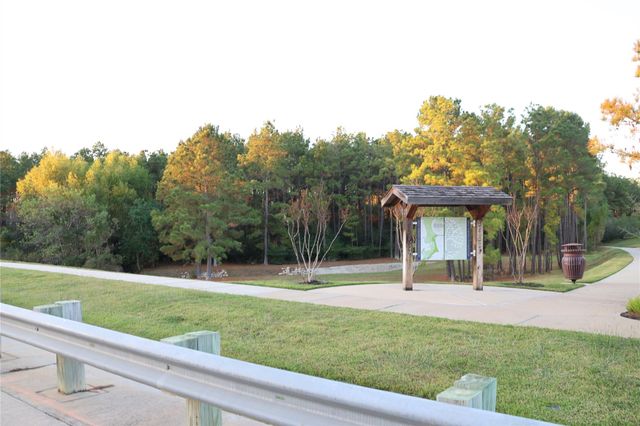 35425 Woodtrace Circle, Pinehurst, TX 77362