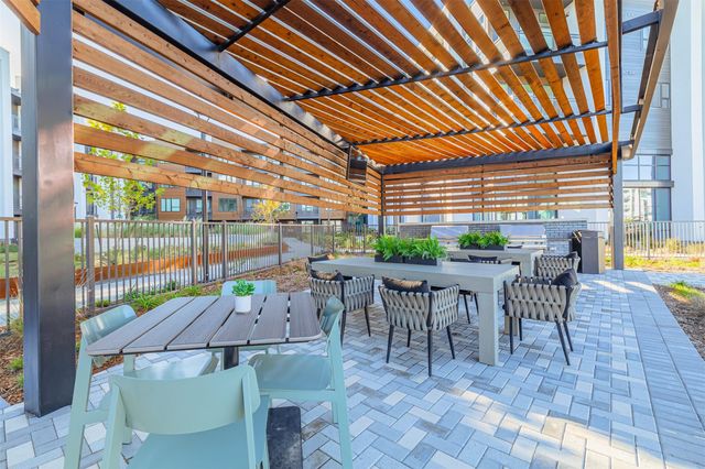 10505 Deerwood Road 322, Houston, TX 77042