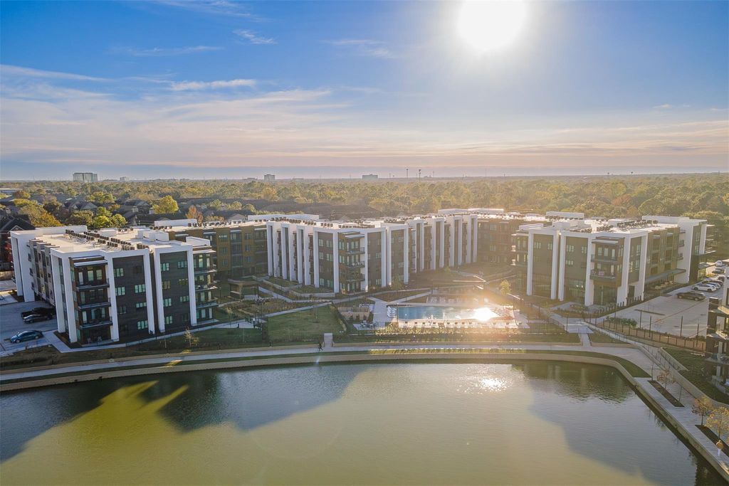 10505 Deerwood Road 322, Houston, TX 77042