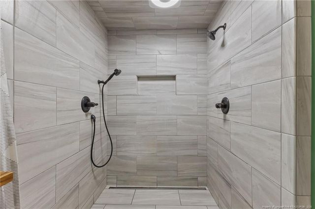 1423 Pine Valley Loop, Fayetteville, NC 28305