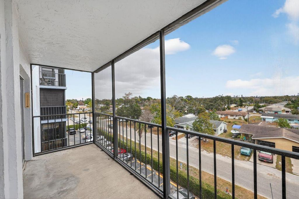 Image 27 of property listing at 2901 26TH STREET W 505, Bradenton, FL 34205