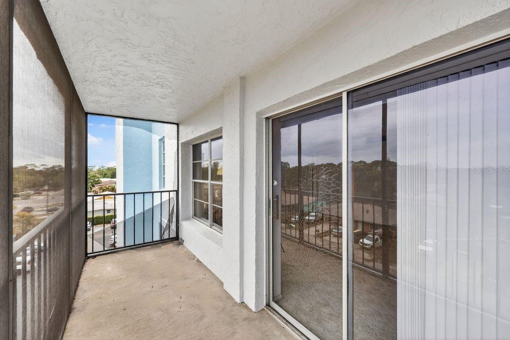 Image 29 of property listing at 2901 26TH STREET W 505, Bradenton, FL 34205