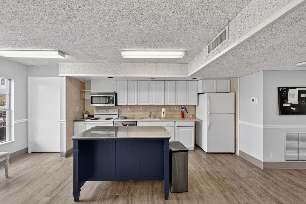 Image 33 of property listing at 2901 26TH STREET W 505, Bradenton, FL 34205