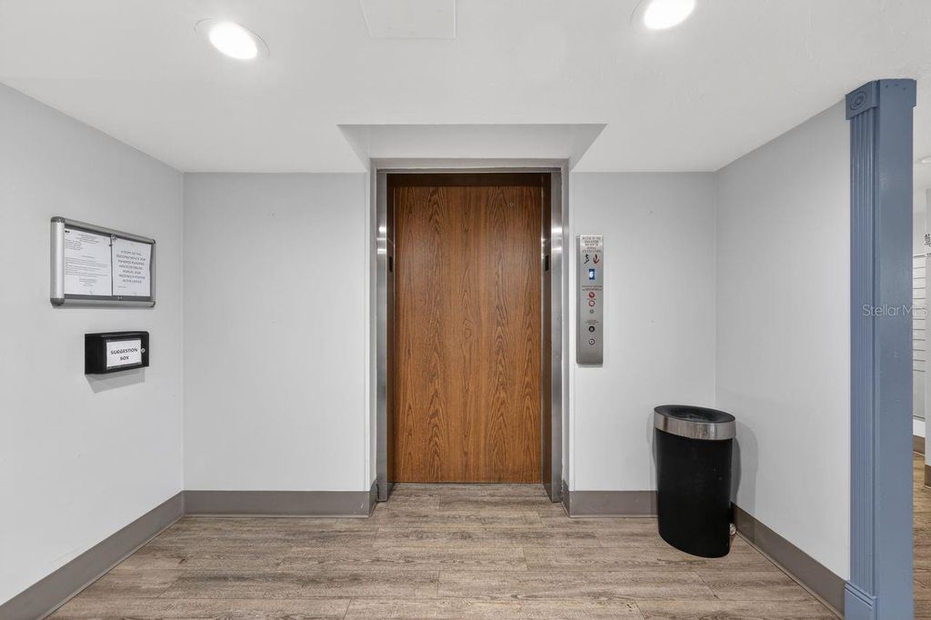 Image 5 of property listing at 2901 26TH STREET W 505, Bradenton, FL 34205