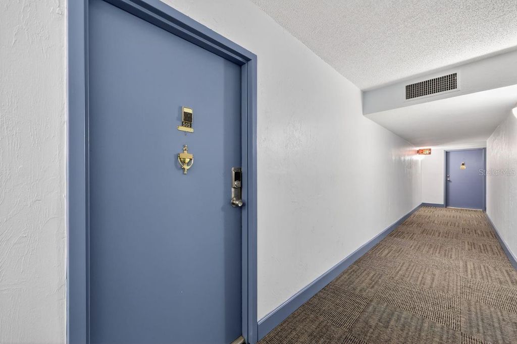 Image 7 of property listing at 2901 26TH STREET W 505, Bradenton, FL 34205