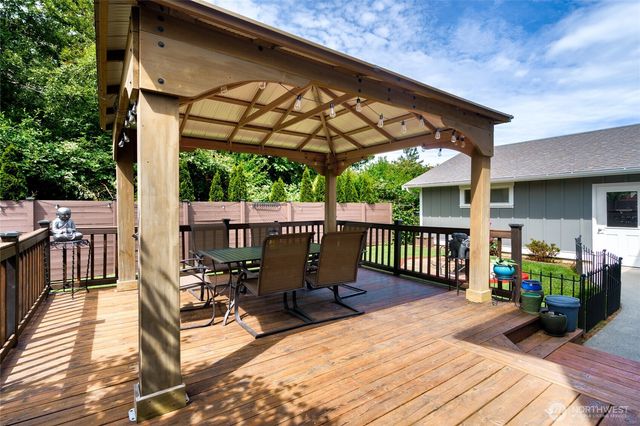 3608 W Fifth, Anacortes, WA 98221